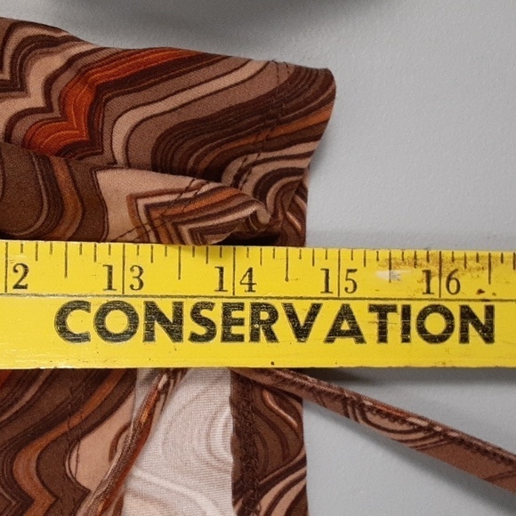 No Comment Bohemian 70's Vibe Cropped Wrap Around Waist Tie Long Sleeve Rust Top - Picture 5 of 8